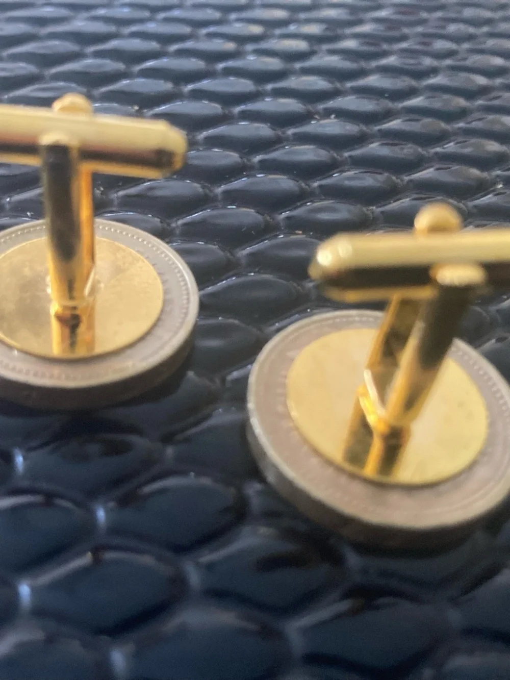 Genuine UK coin design cufflinks with the Royal Arms Lion & Unicorn crest